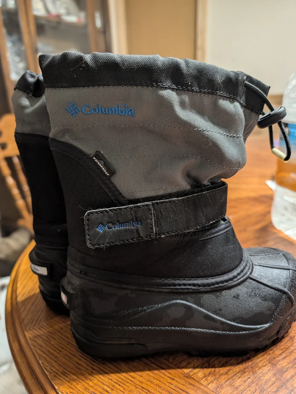 Size 13 Columbia Kids Black Winter Boots with Drawstring Cuff